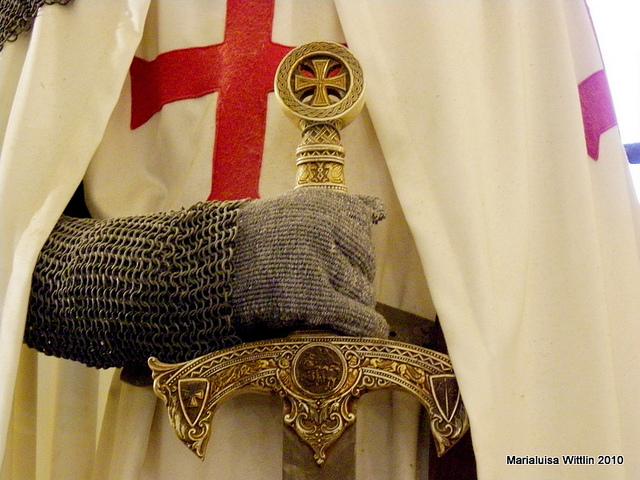 Templar Knight costume courtesy Marialuisa Wittlin